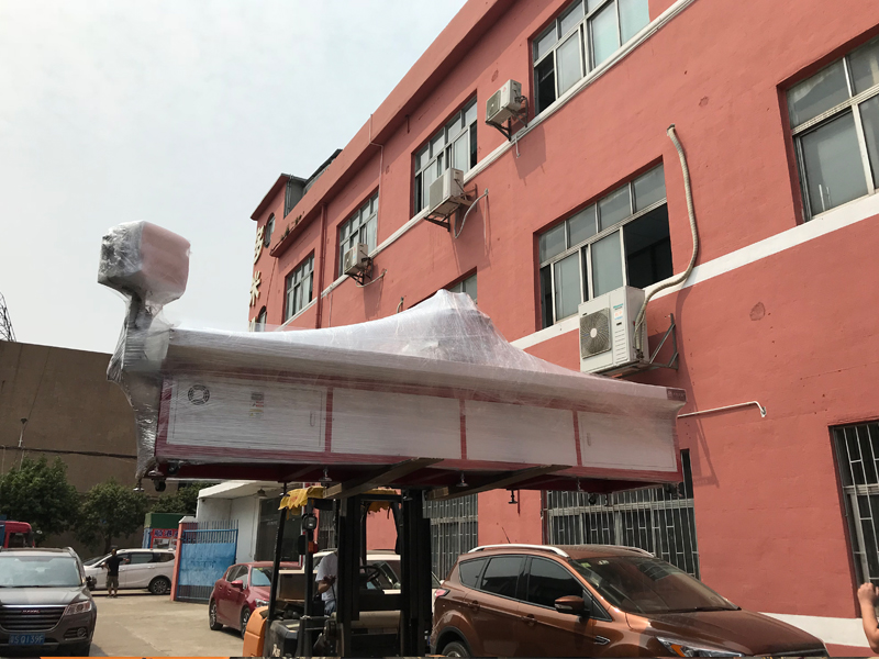 家具方管熱熔機(jī)床,專車發(fā)往山海