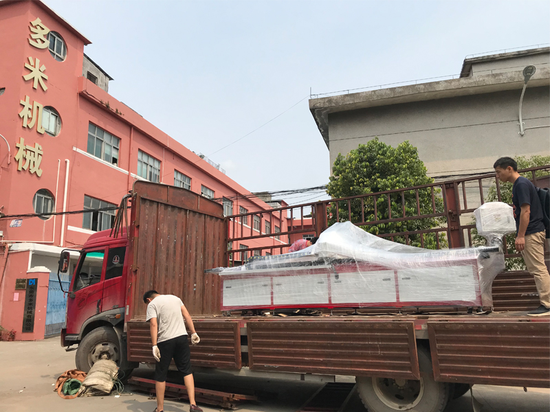 家具方管熱熔機(jī)床,專車發(fā)往山海